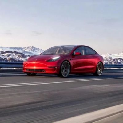 2024  Tesla Model Y Pre-owned All-Wheel Drive richiesta personalizzata per auto elettrica