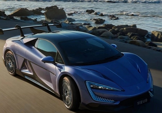 Velocità massima 300km/h Volante sinistro Byd Supercar elettrico puro Yangwang U9 Hot Model