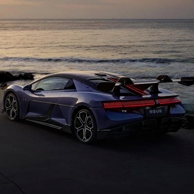 Velocità massima 300km/h Volante sinistro Byd Supercar elettrico puro Yangwang U9 Hot Model