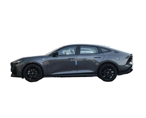 Cambiare un UNI-V 2.0 T 4 Wd Auto Gas Vehicle Gas Car EV Car a specifiche pneumatiche 330kw