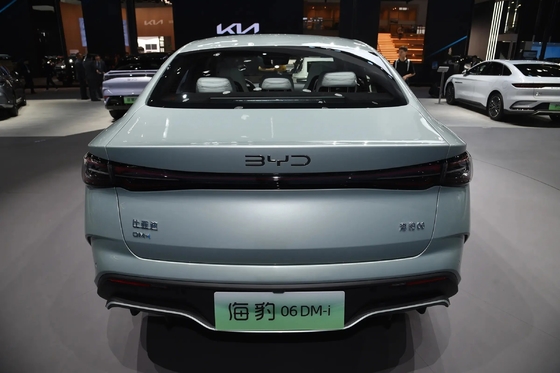 Level MID-Size Car 2024 Byd Seal 06 Dm-I Hybrid Phev 2100km Veicoli energetici Auto