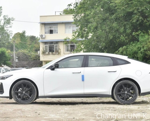 Chang ha lanciato un'auto ibrida cinese Uni-K Idd con 180 tipi di energia
