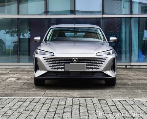 Chang ha lanciato un'auto ibrida cinese Uni-K Idd con 180 tipi di energia