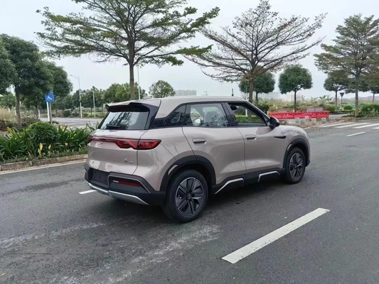 2024 Byd Yuan su 401km SUV Veicolo elettrico con passo tra le ruote 2620mm e massa sul bordo 1540Kg