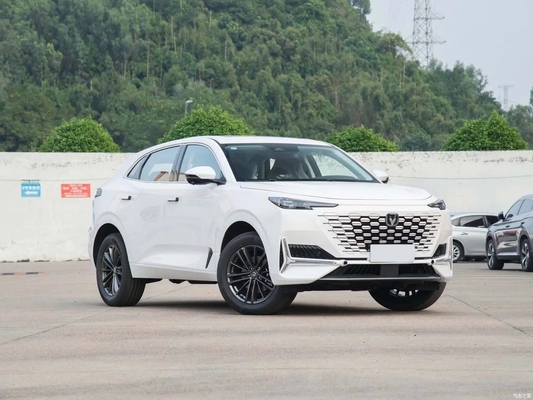 2024 Changan Uni-V 2.0t berlina con potenza massima 245/45 R20 e chilometraggio ≤10000 km
