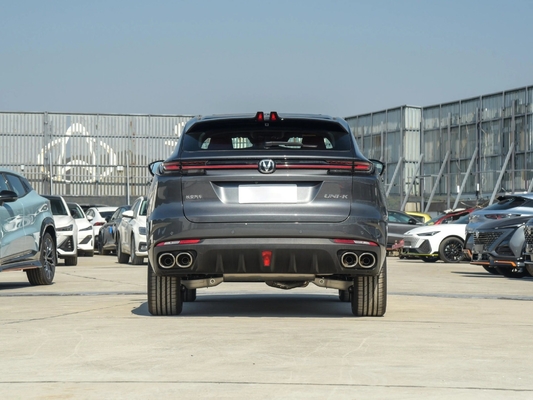 2024 Changan Uni-V 2.0t berlina con potenza massima 245/45 R20 e chilometraggio ≤10000 km