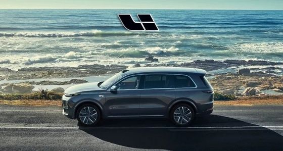 SUV a doppio motore Li Auto L7 2023 Air Edition Silenziosa e comoda esperienza di guida