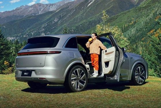 SUV a doppio motore Li Auto L7 2023 Air Edition Silenziosa e comoda esperienza di guida