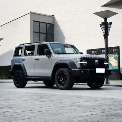 Cisterna 300 Auto cinese 8 velocità 227HP 5 posti SUV a benzina con sistema di frenata meccanica