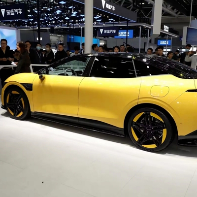 2024 Zeekr 007 Awd Auto elettrica con autonomia lunga e sospensione indipendente multi-link