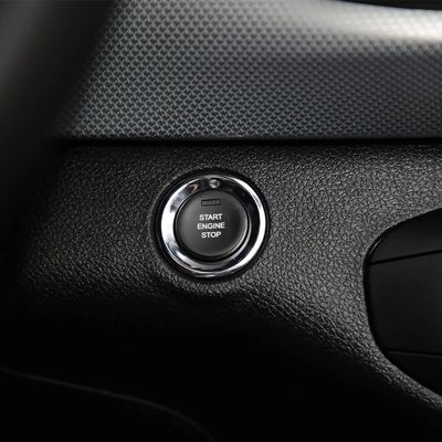 2022 2023 FAW Hongqi H9 Luxury Car Hybrid Car con 2,0 t di risparmio di carburante e passo 2920 mm