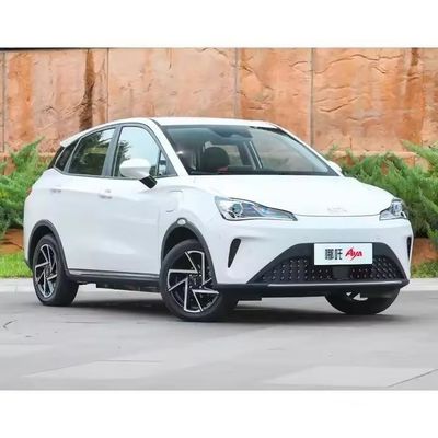 Long Range 318km 401km Nezha Aya Auto elettrica usata 5 porte 5 posti SUV personalizzazione