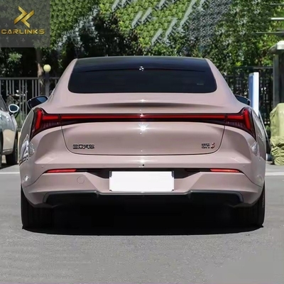 Auto elettriche da 5 posti, tipo Neta Aya, perfette per la città dei veicoli energetici.