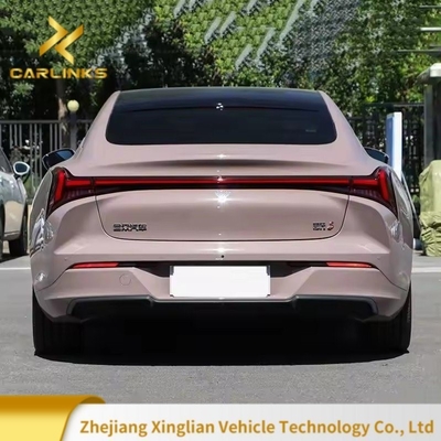Nezha Aya 401 Lite Il SUV a cinque posti con velocità massima di 101 km e 5 porte nel 2023