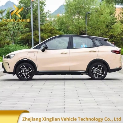 Nezha Aya 401 Lite Il SUV a cinque posti con velocità massima di 101 km e 5 porte nel 2023