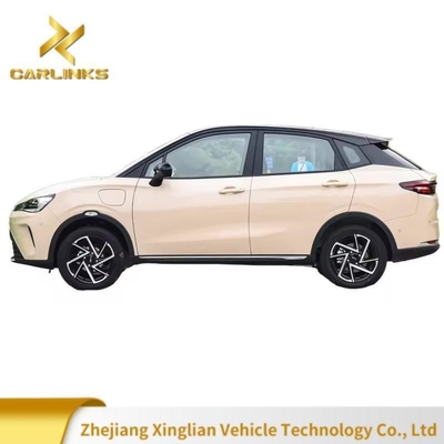 Nezha Aya Long Range SUV con Pure Electric Energy 2420 mm di passo e 318-401 km di autonomia