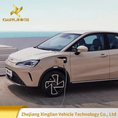 Nezha Aya Long Range SUV con Pure Electric Energy 2420 mm di passo e 318-401 km di autonomia